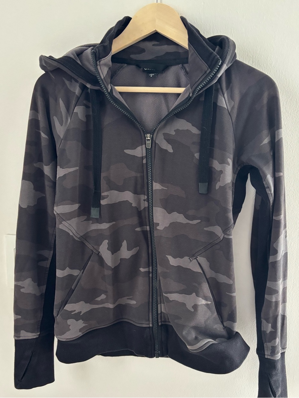 Athleta Black Gray Camo Lightweight zipped Hoodie